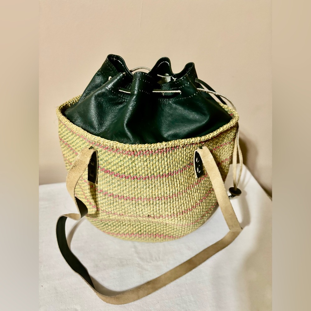 Stylish Green Handwoven straw and Tan Women's Bag Large